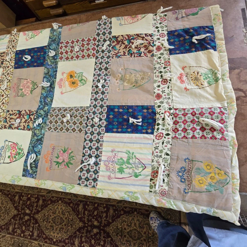 Vintage Handmade Quilt USA State Flowers Patchwork Folk Art Cottagecore 57x90